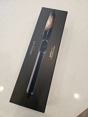 NWT Kristin Ess NanoBlack 1" Pivoting Wand - Black